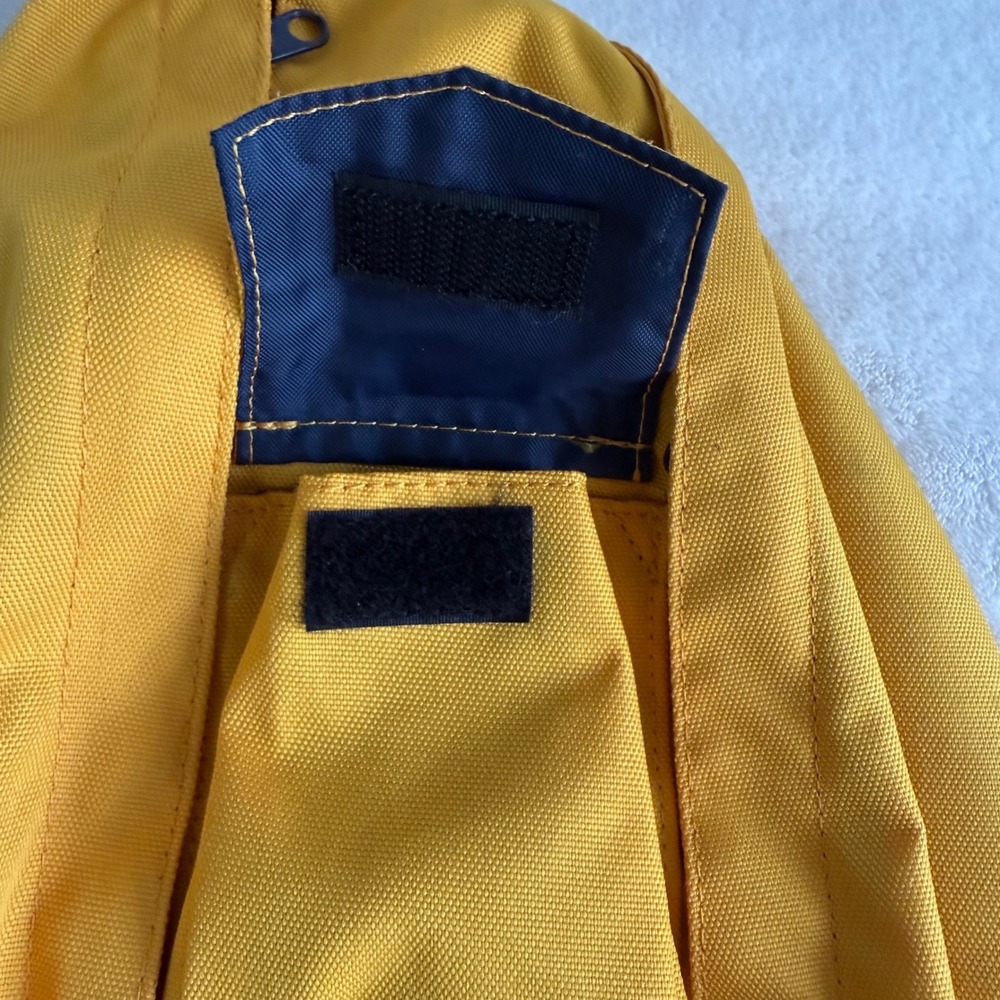 KAVU Rope Cord Sling Pack Yellow 5 Pockets Adjustable Gorpe Hiking Vacation - Picture 3 of 15